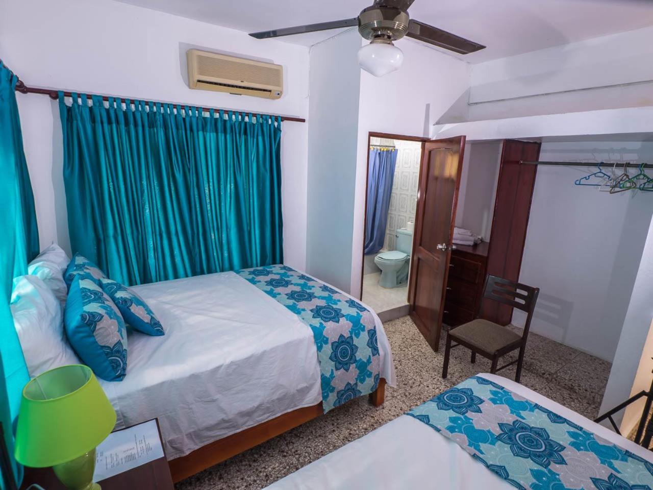 B&M Setup Hotels Лос-Мамейес Экстерьер фото